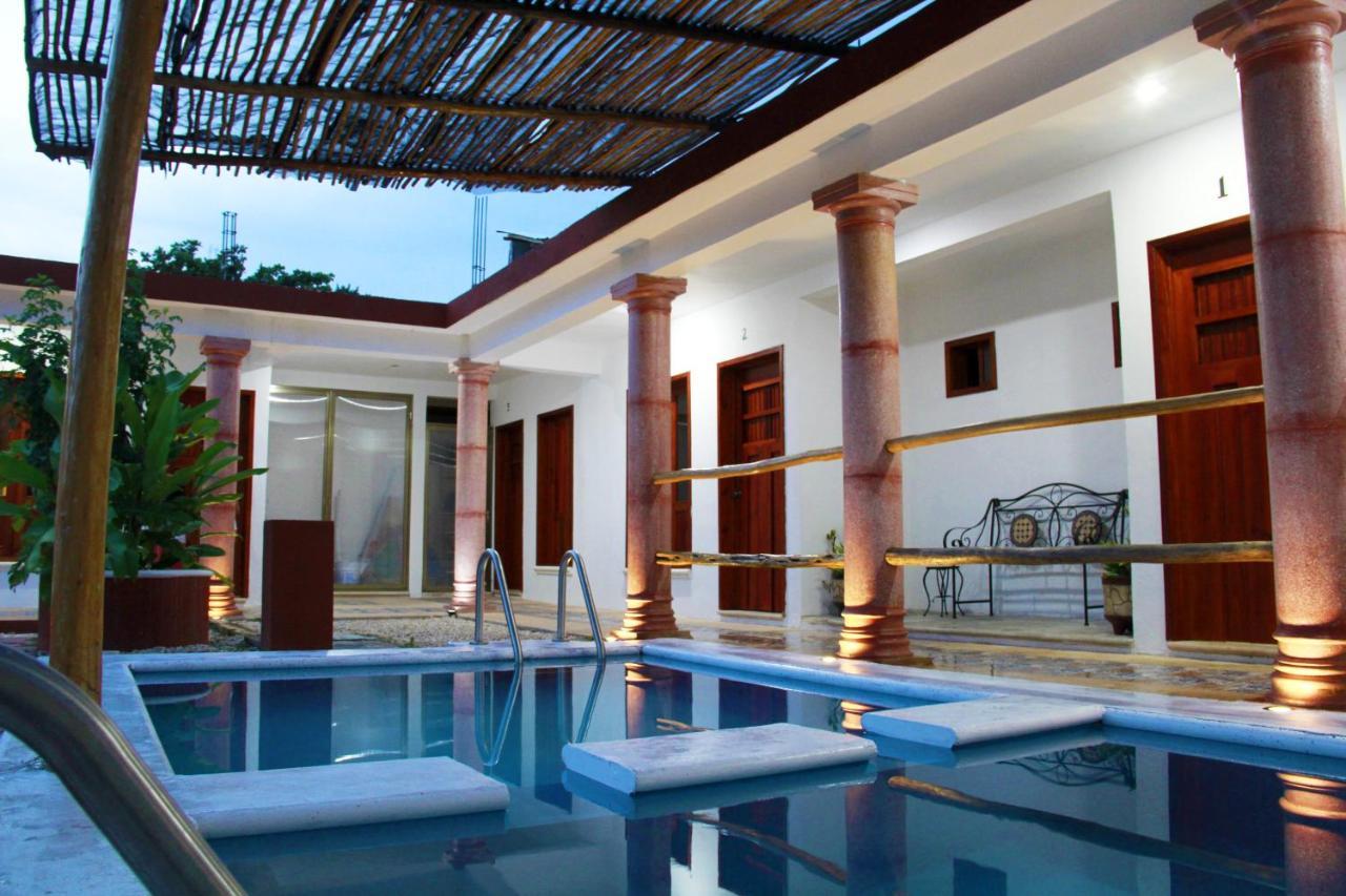 Hotel Las Mestizas วัลลาโดลิด ภายนอก รูปภาพ
