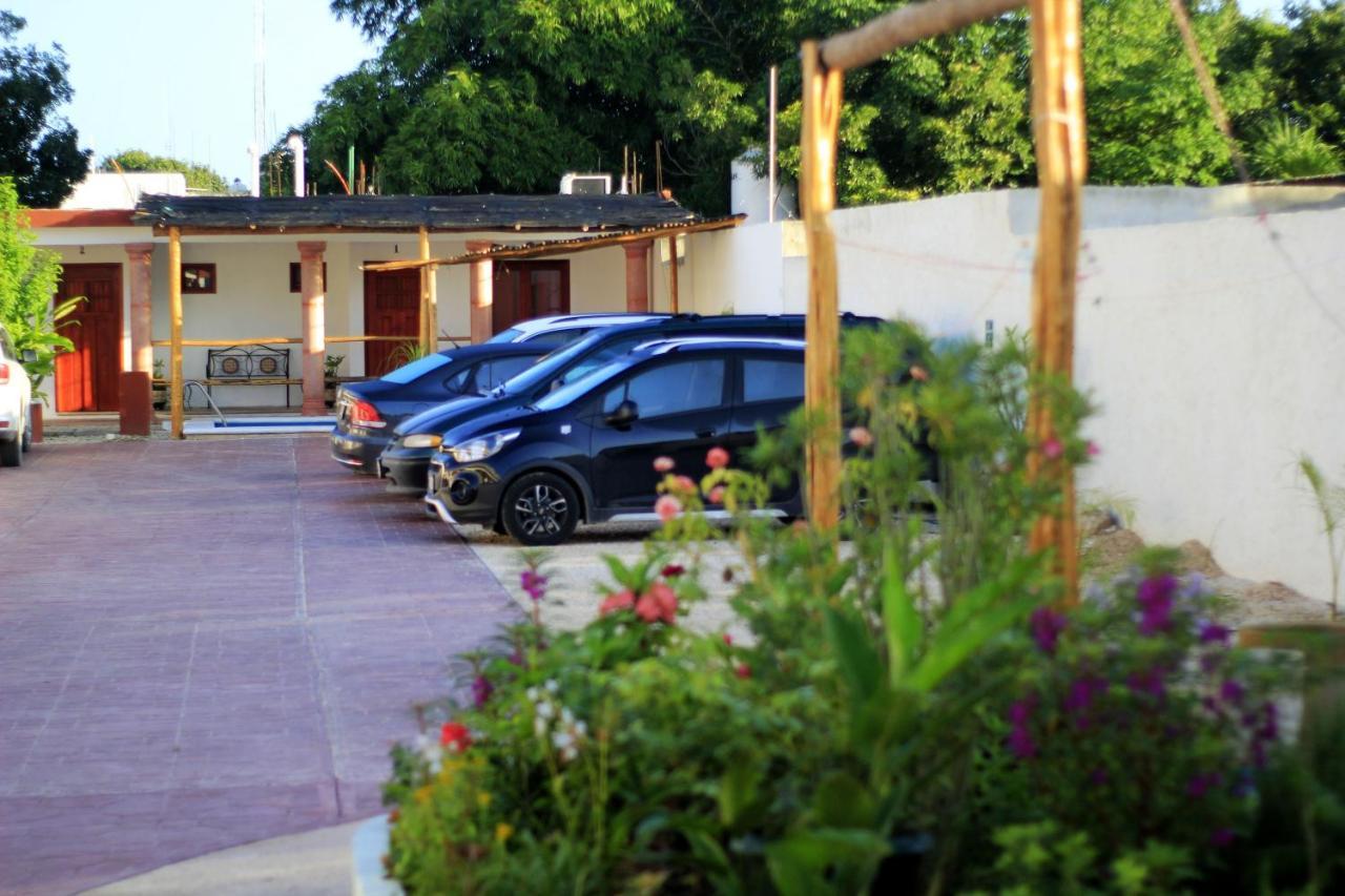 Hotel Las Mestizas วัลลาโดลิด ภายนอก รูปภาพ