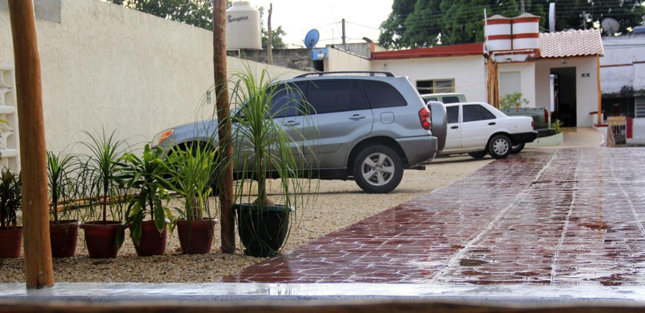 Hotel Las Mestizas วัลลาโดลิด ภายนอก รูปภาพ